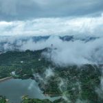 东莞市相关部门弄虚作假，违法违规发放相关证件给观音山公园内的豪华别墅，难道没有利益输送吗？